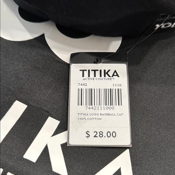 Titika Black Cap and Drawstring Bag Set